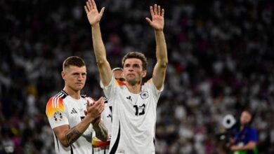 Thomas Muller cảnh báo đội nhà không được cao hứng sau trận Scotland