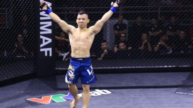 Đào Hồng Sơn lập kỷ lục MMA Việt Nam khi hạ học trò Johnny Trí Nguyễn