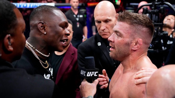 UFC 305: Dricus Du Plessis toại nguyện, bảo vệ đai với Israel Adesanya